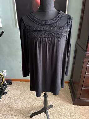 Boden Women's Black Smocked Ruffle Trim Long Sleeve Tunic Top US 14 A419